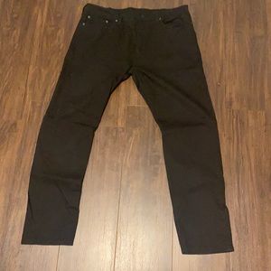 Black Levis 502